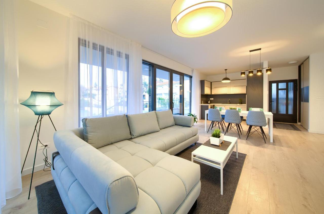 Apartments Perle Malinska Buitenkant foto